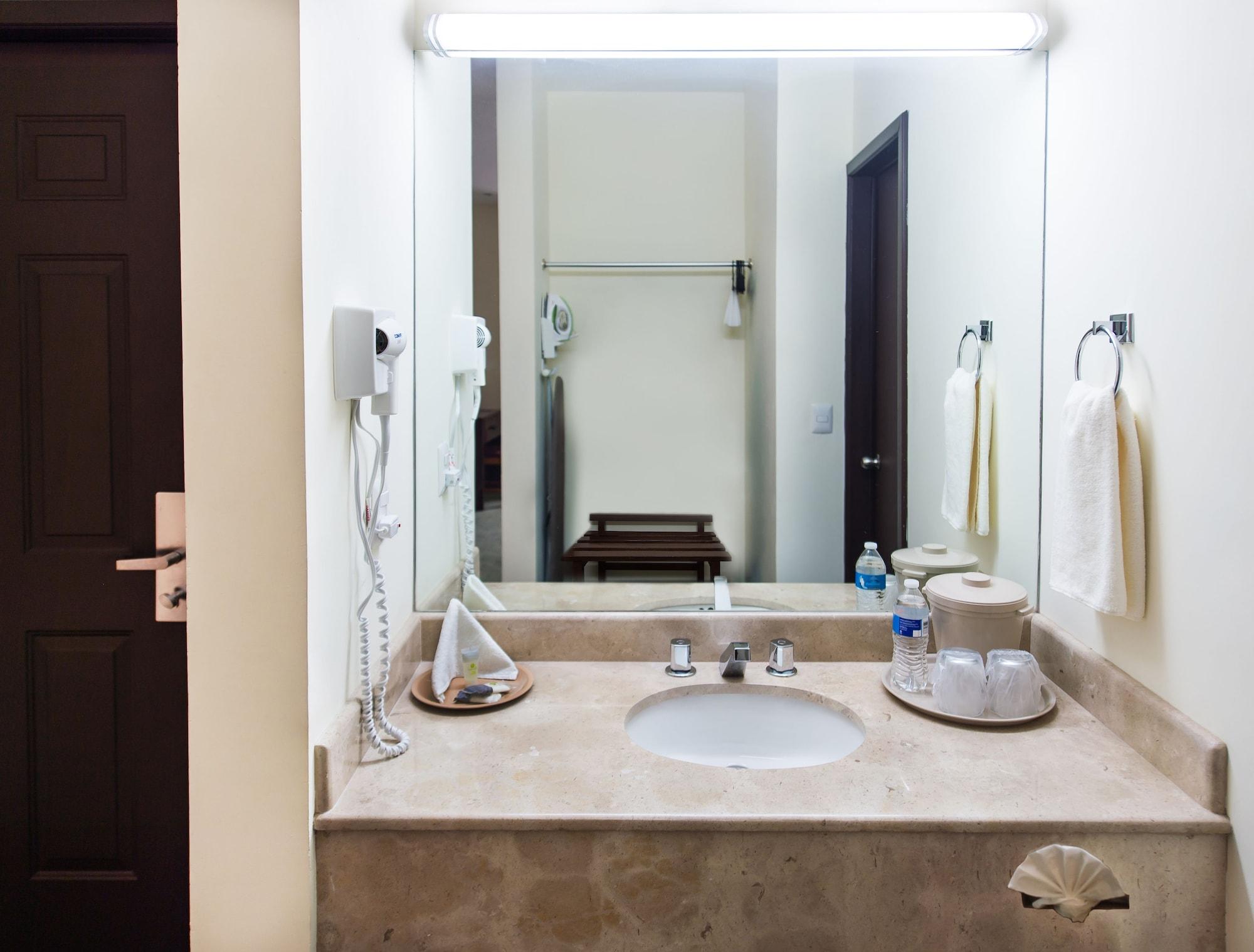 Hotel Brio Inn Сиудад Виктория Екстериор снимка